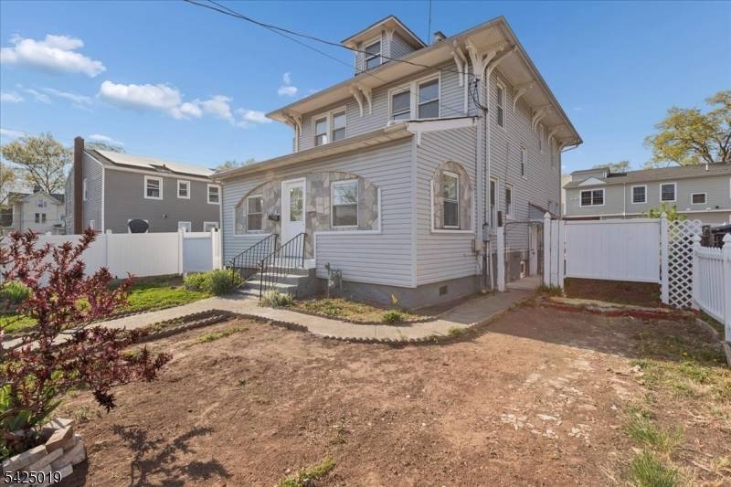 109 E 6Th Ave, Roselle Boro, NJ 07203