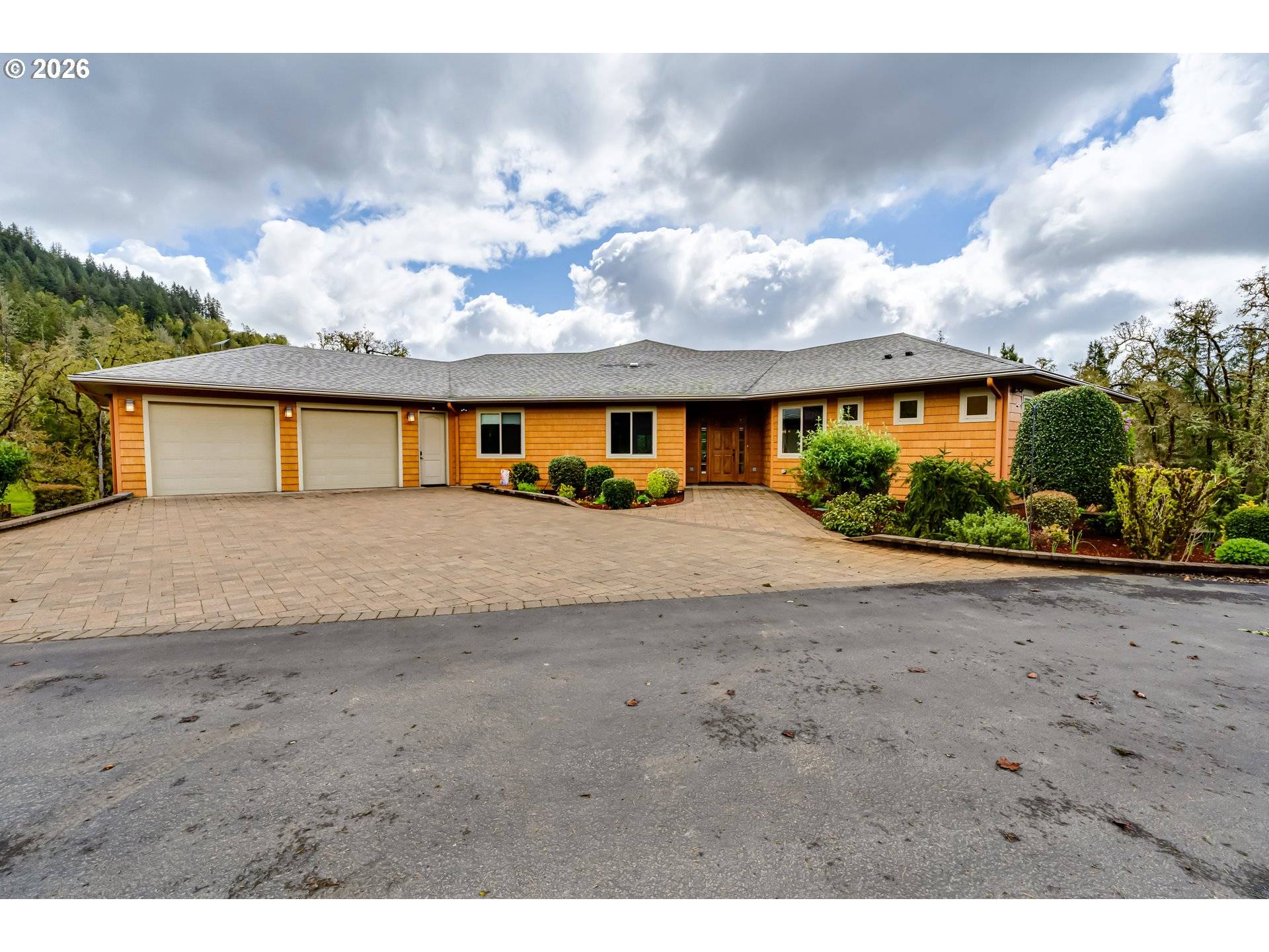 37871 Jasper Lowell RD, Jasper, OR 97438