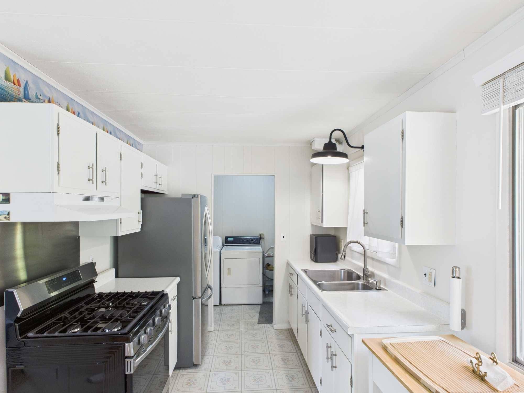 10835 N Shore DR, Leelanautownship_leelanau, MI 49670