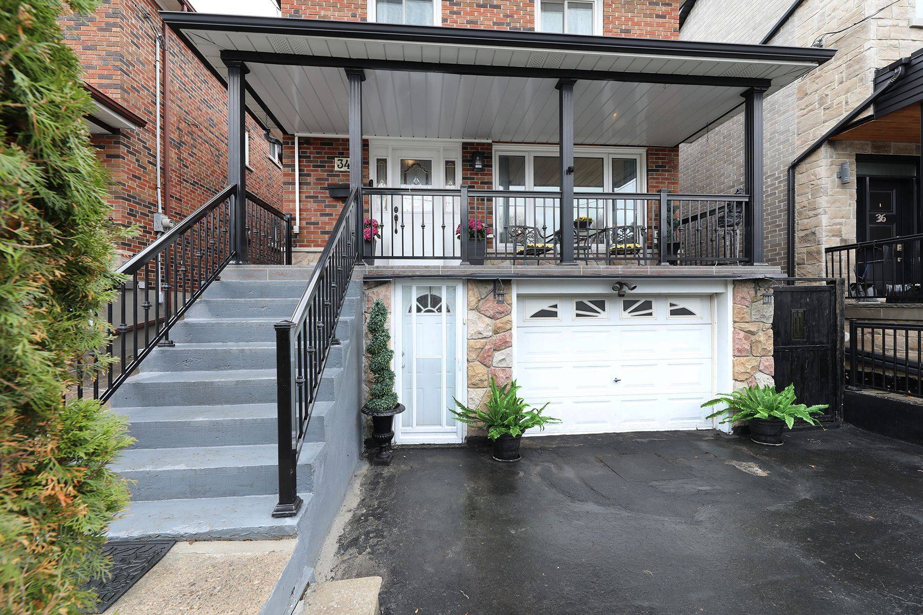 34 Mystic AVE, Toronto E06, ON M1L 4G9