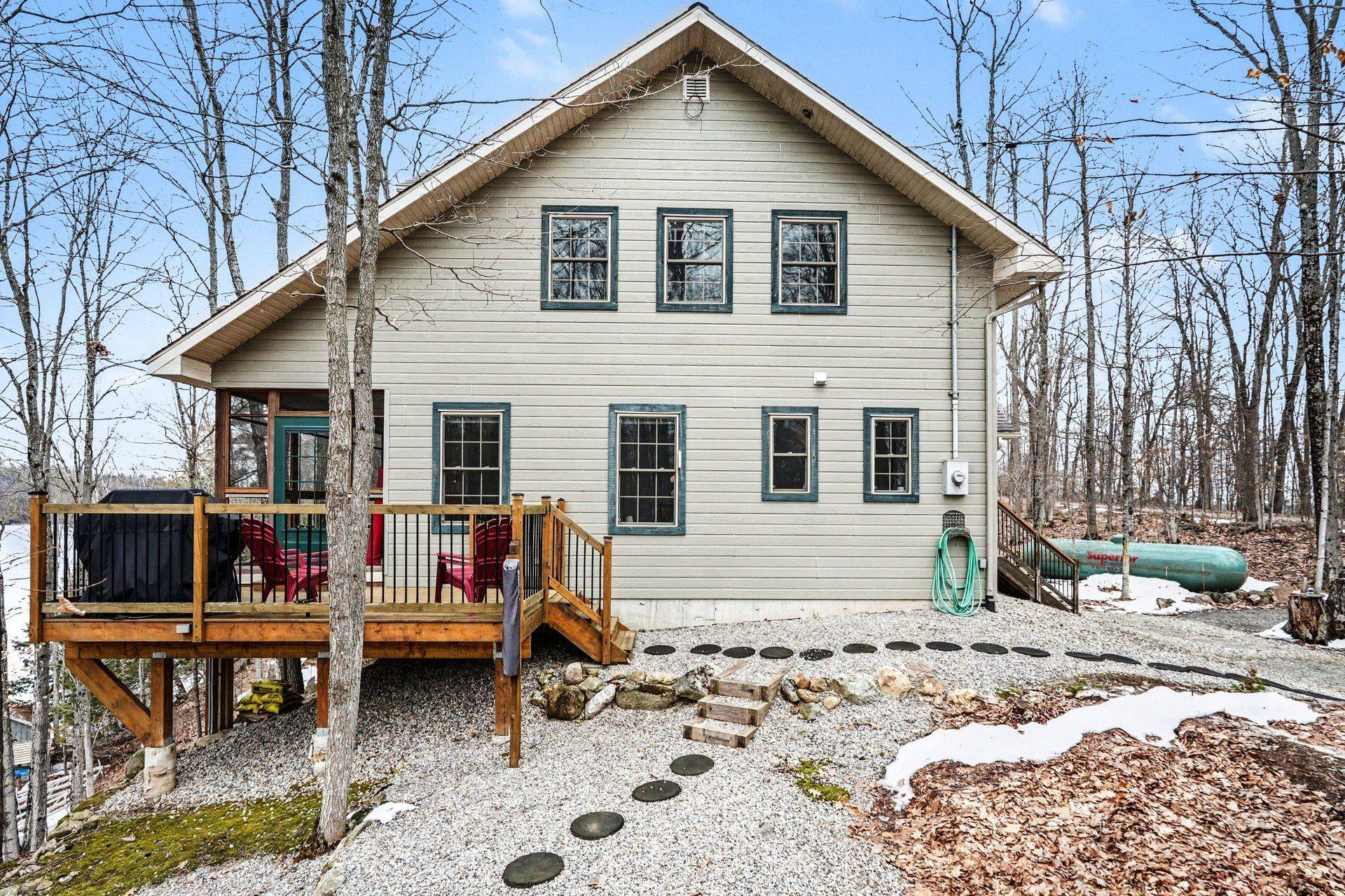 200 Walnut Point RD, Rideau Lakes, ON K0G 1E0