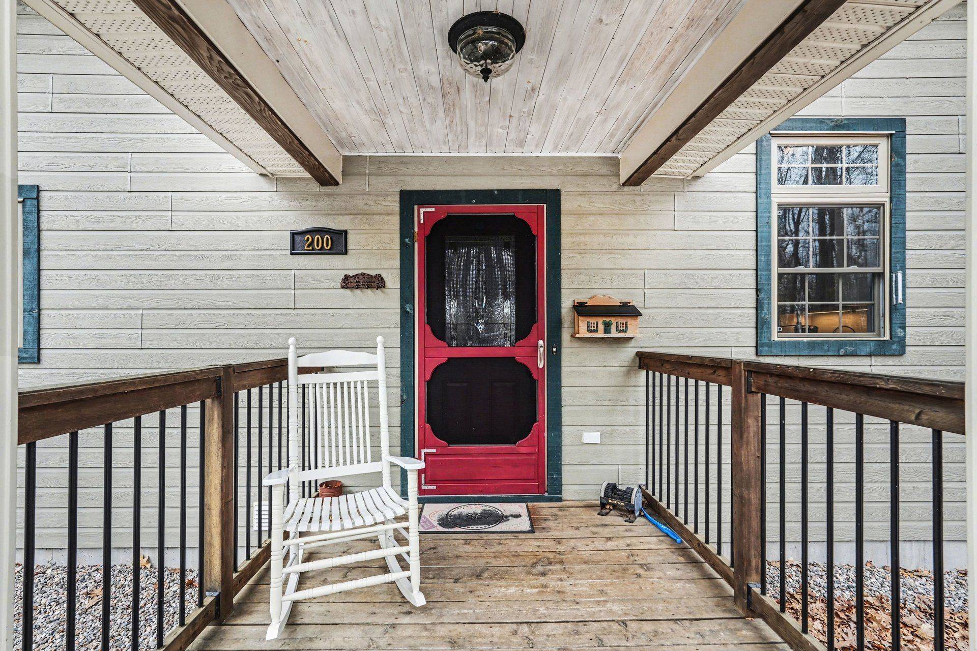 200 Walnut Point RD, Rideau Lakes, ON K0G 1E0