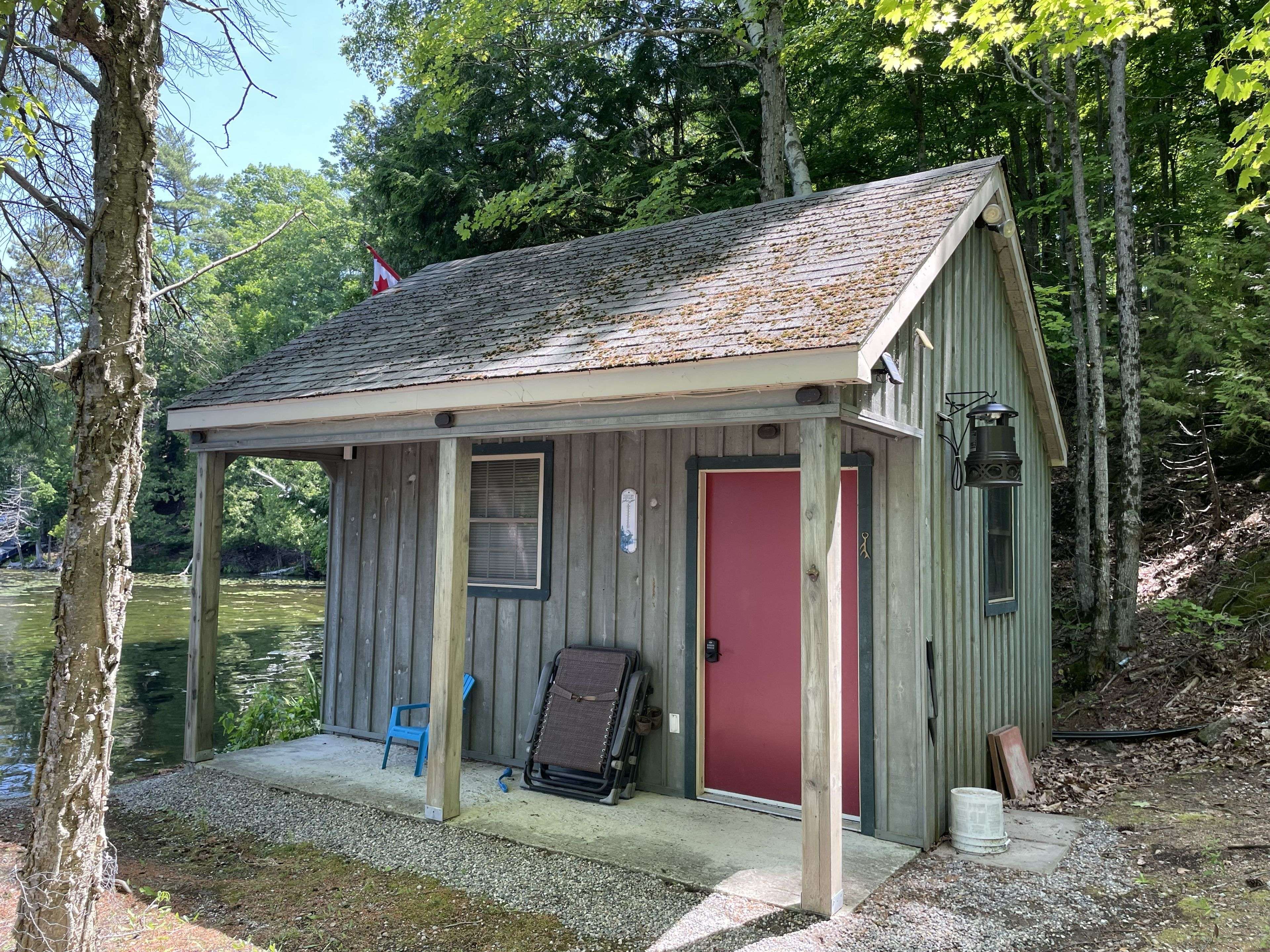 200 Walnut Point RD, Rideau Lakes, ON K0G 1E0