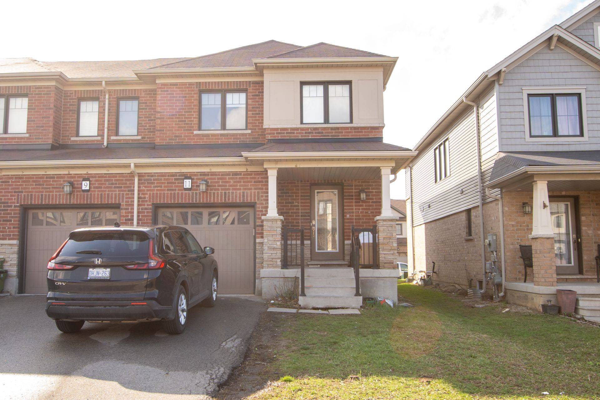 11 Sherway ST, Hamilton, ON L8J 0J4