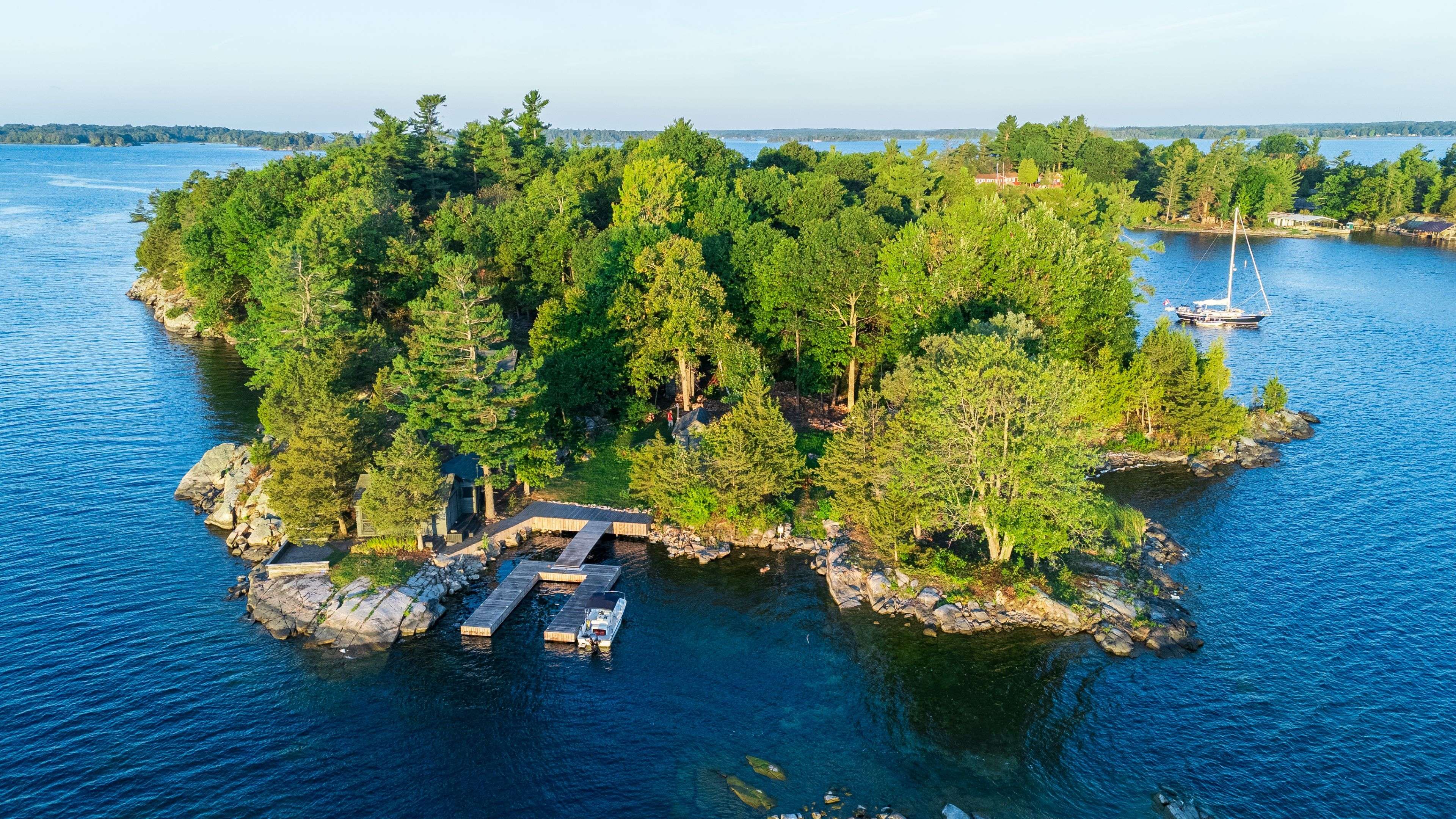 1 Dumfounder IS, Gananoque, ON K7G 2V4