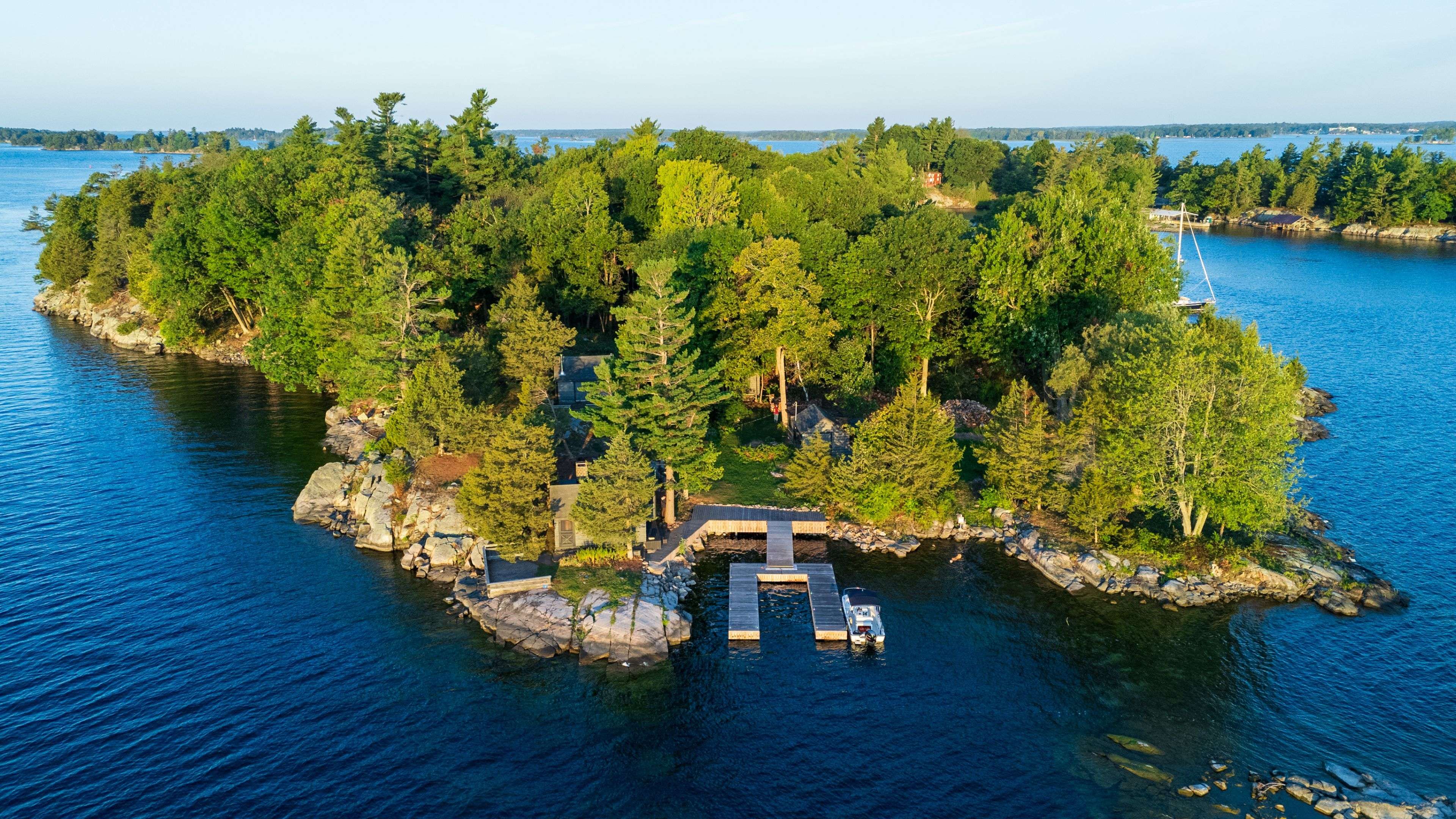 1 Dumfounder IS, Gananoque, ON K7G 2V4