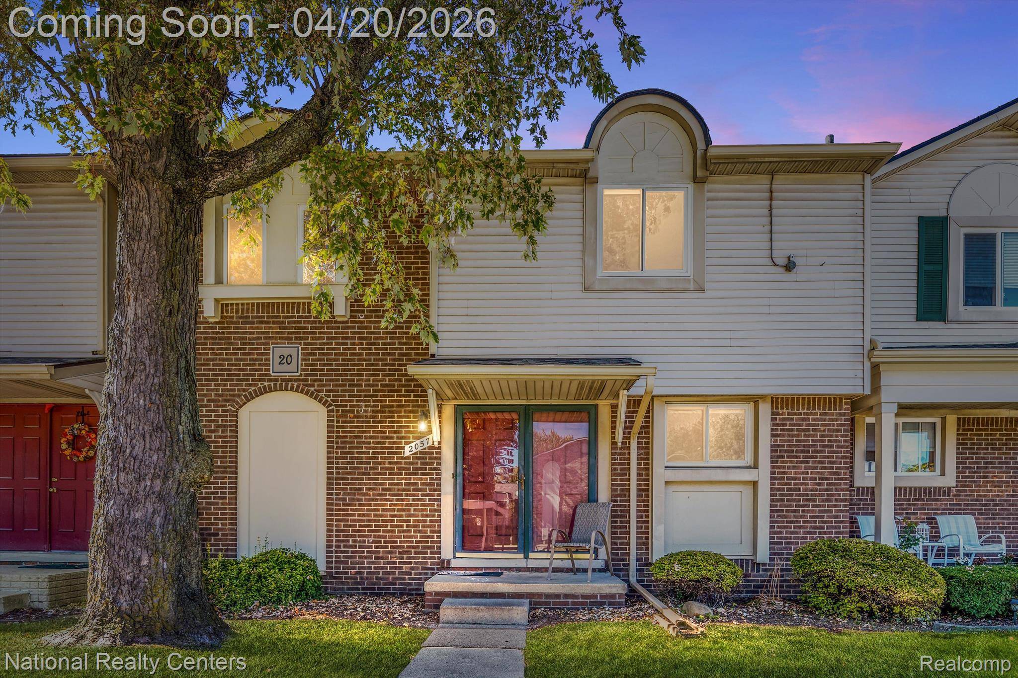 2057 W FRANKLIN DR, Canton Charter Township, MI 48187