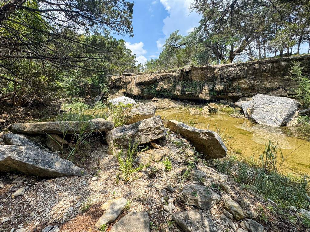 515 Big Creek Road, Blanco, TX 78606