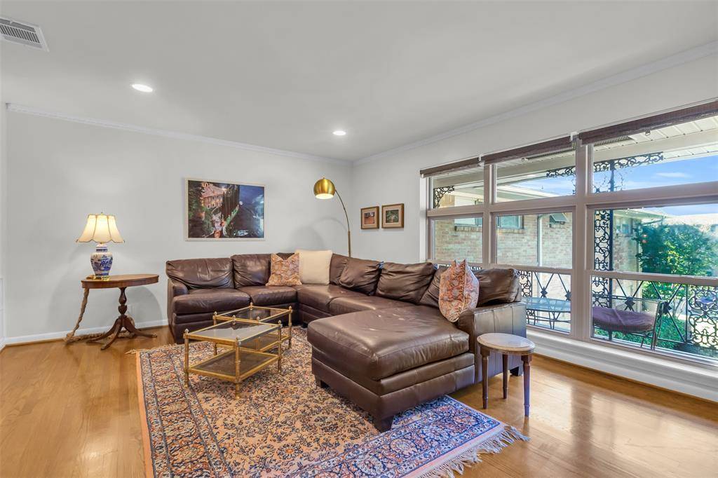 6127 Bandera Avenue #D, Dallas, TX 75225