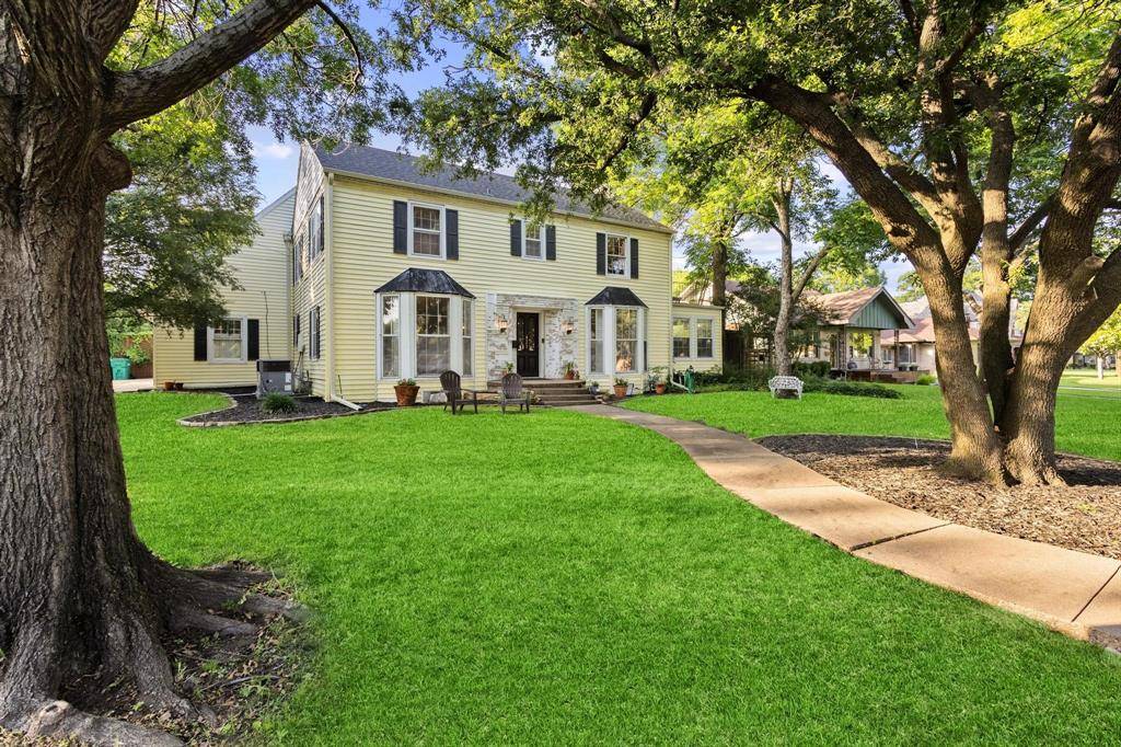 425 W Belden Street, Sherman, TX 75092