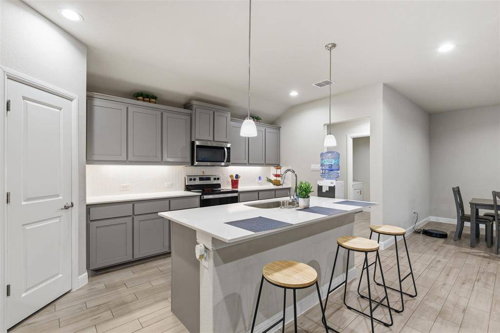 333 Alice Harney Road, Burleson, TX 76028