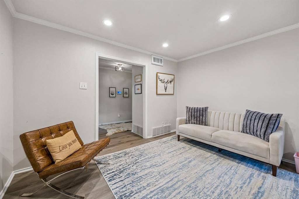 5622 Ledgestone Drive, Dallas, TX 75214