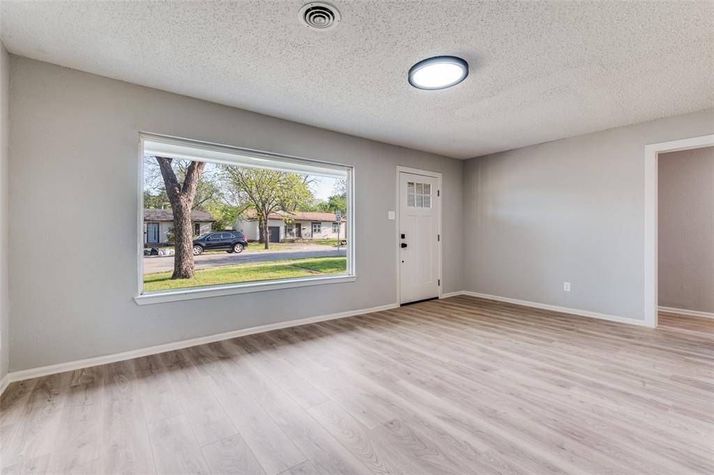 2320 Muret Street, Irving, TX 75062