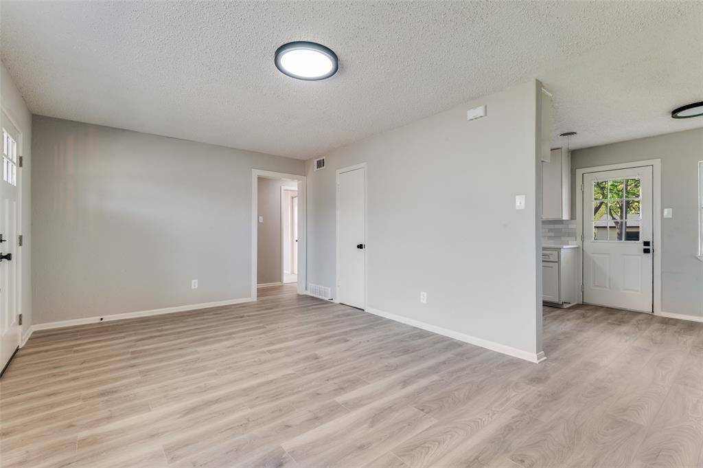 2320 Muret Street, Irving, TX 75062