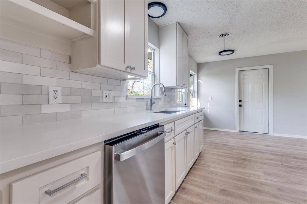 2320 Muret Street, Irving, TX 75062