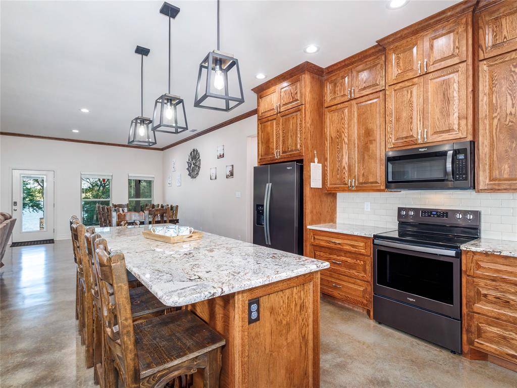 10251 Cliff Drive, Brownwood, TX 76801