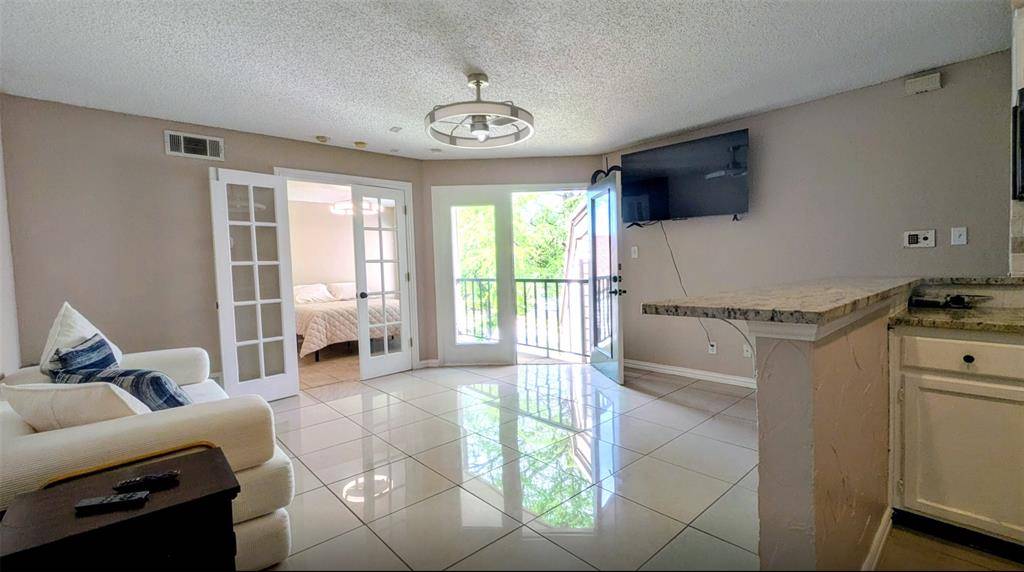 2312 Balsam Drive #A303, Arlington, TX 76006