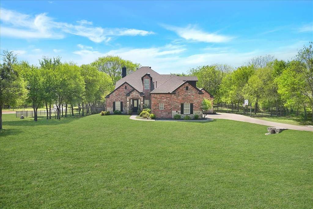 101 Deer Crossing Way, Azle, TX 76020