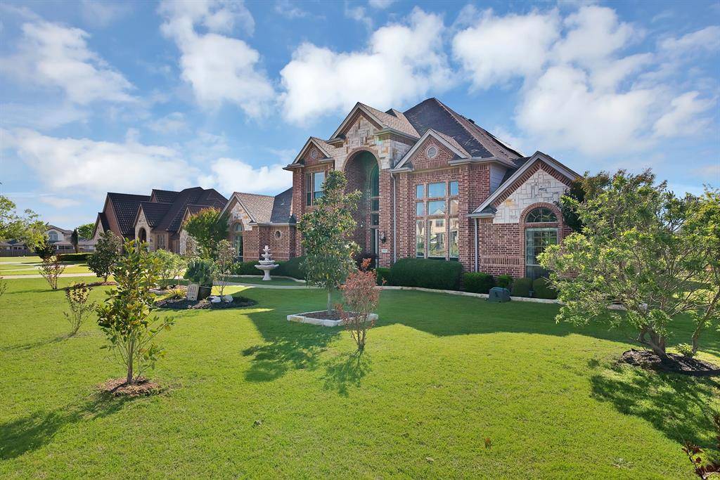 1611 Mustang Court, Cedar Hill, TX 75104