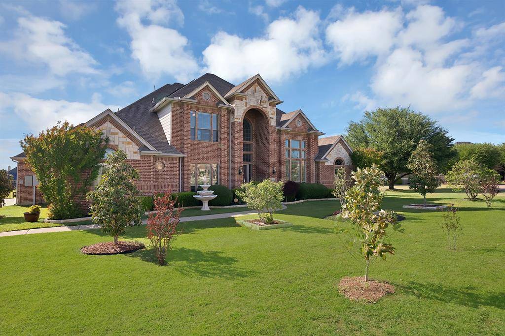 1611 Mustang Court, Cedar Hill, TX 75104