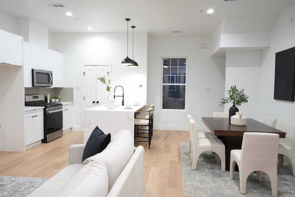 629 N Tyler Street #106, Dallas, TX 75208