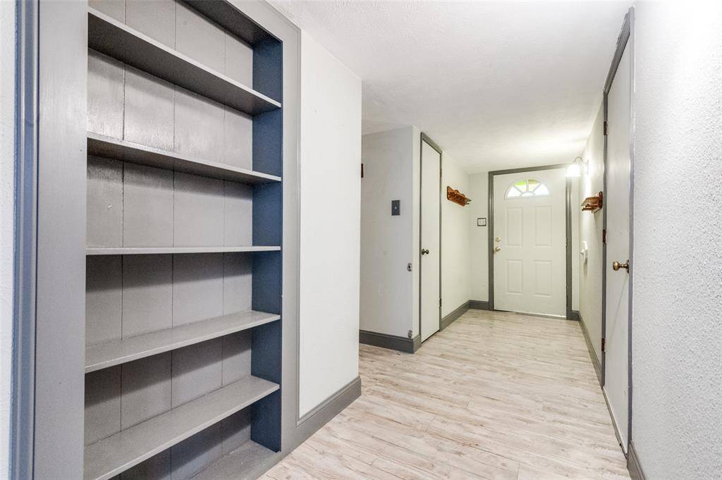 2511 Ridgemoor Court, Arlington, TX 76016