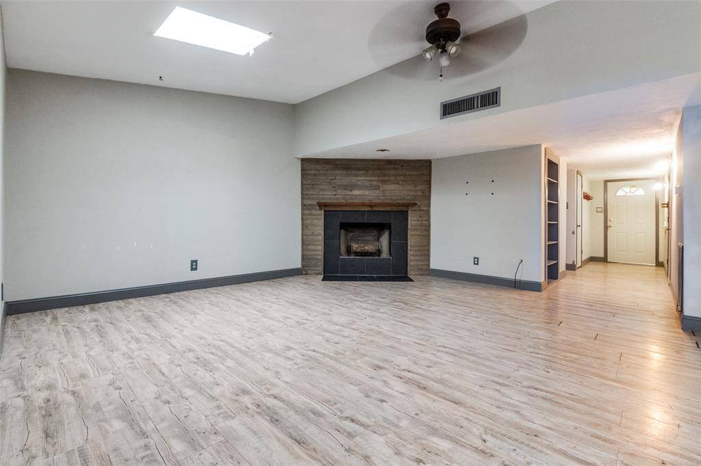 2511 Ridgemoor Court, Arlington, TX 76016