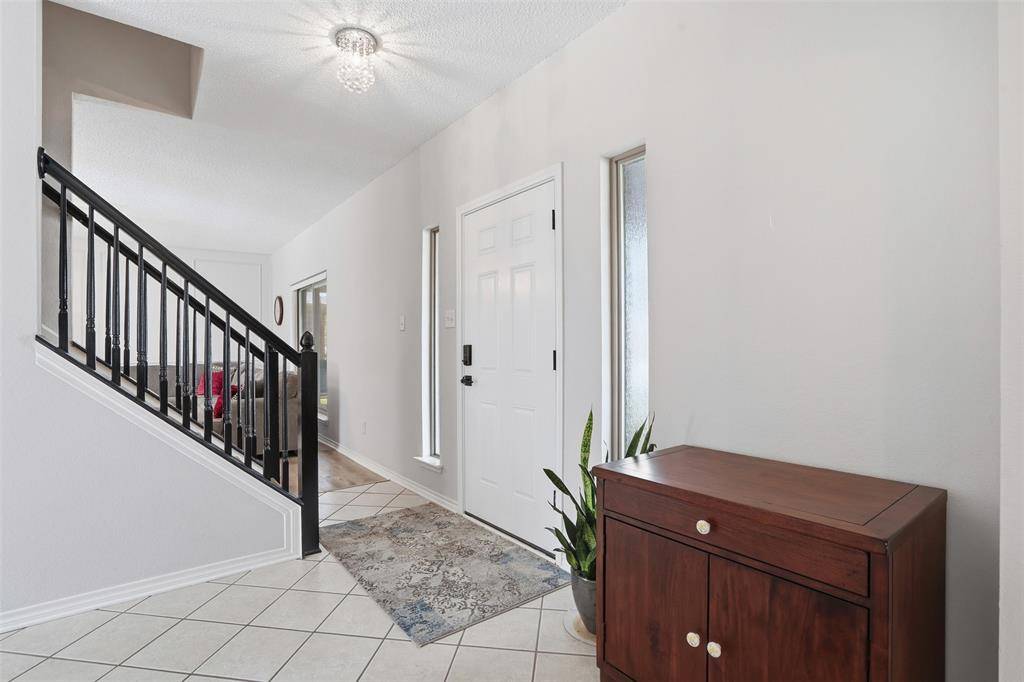 2010 Walnut Creek Trail, Garland, TX 75040