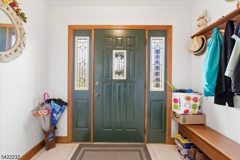 357 Edgewood Rd, Linden City, NJ 07036