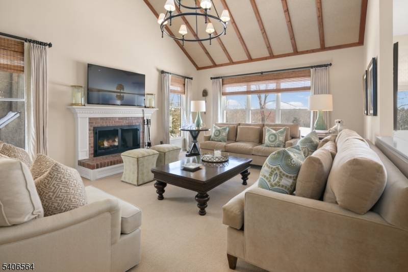 36 Vanderveer Dr, Bernards Twp., NJ 07920