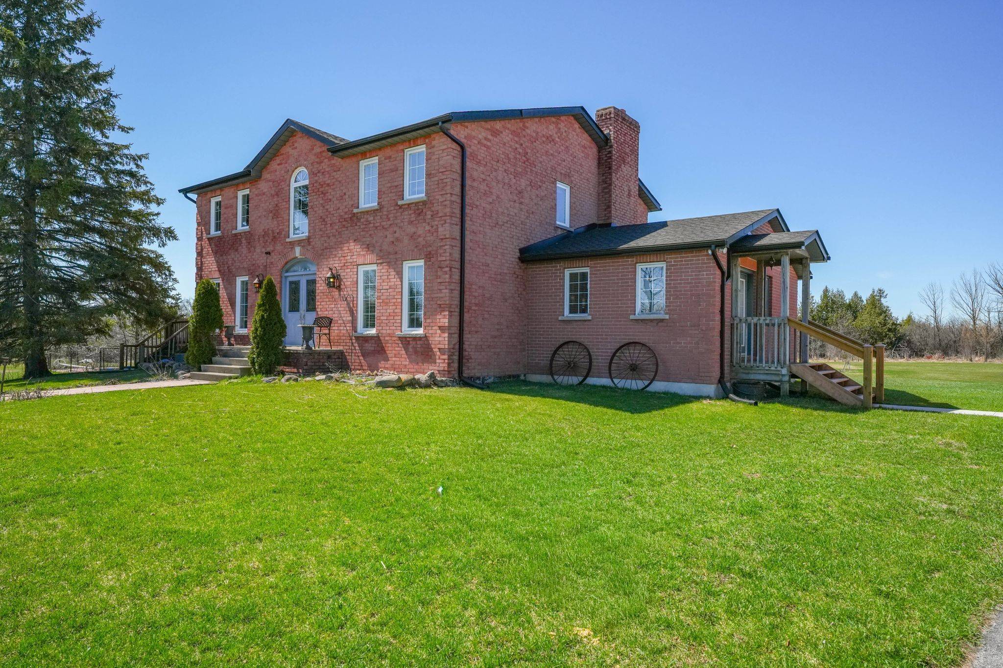 25472 Lakeridge RD, Georgina, ON L0E 1N0