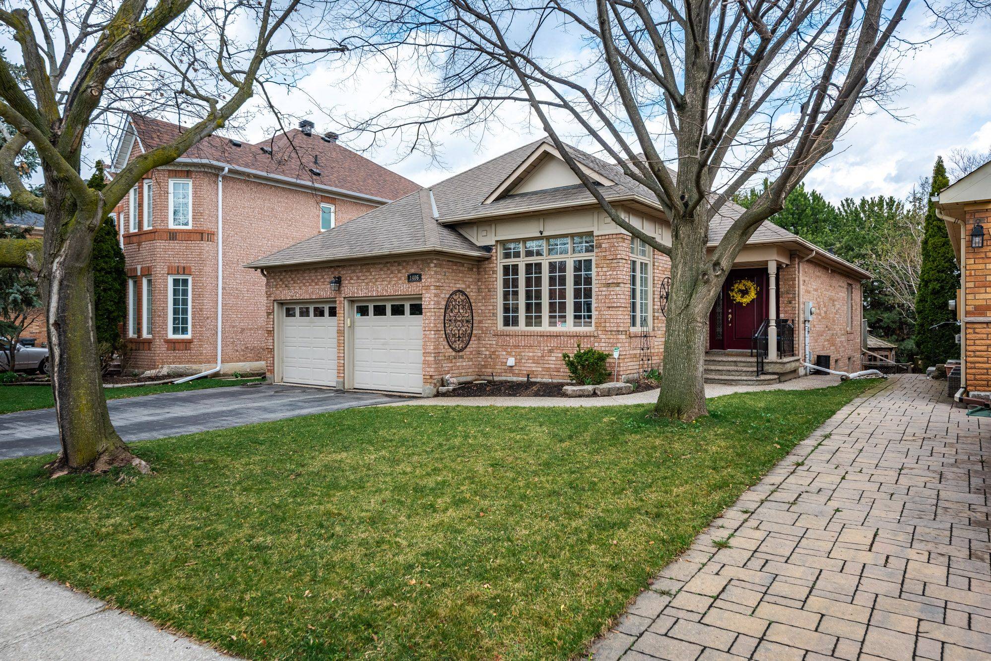 1406 Summerhill CRES, Oakville, ON L6H 6E4