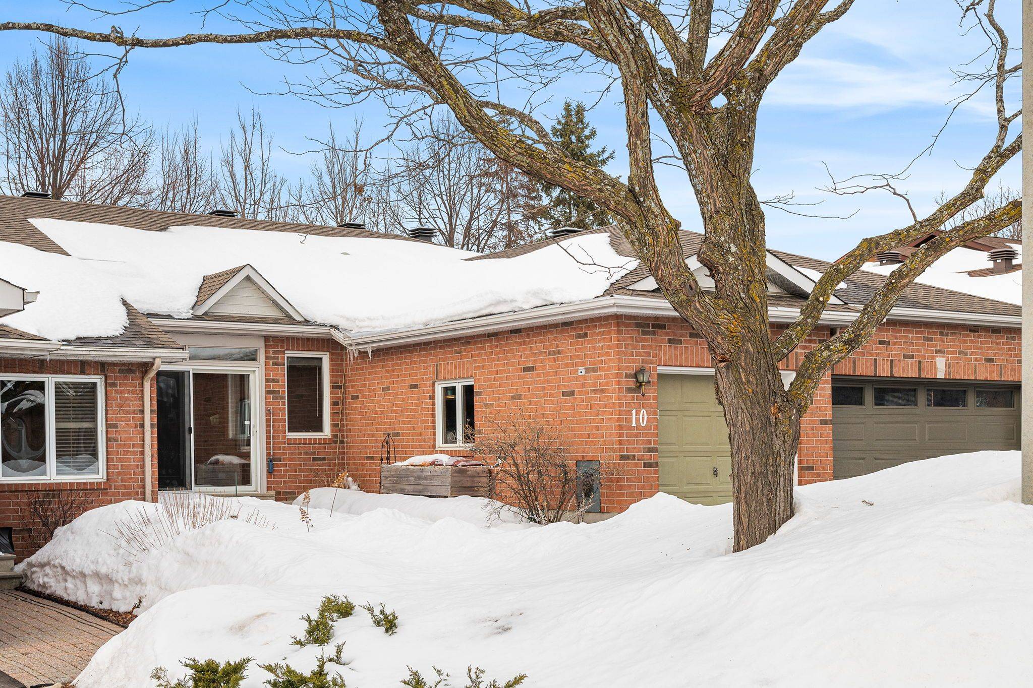 10 Quinterra CT, Hunt Club - Windsor Park Village And Area, ON K1V 0W6