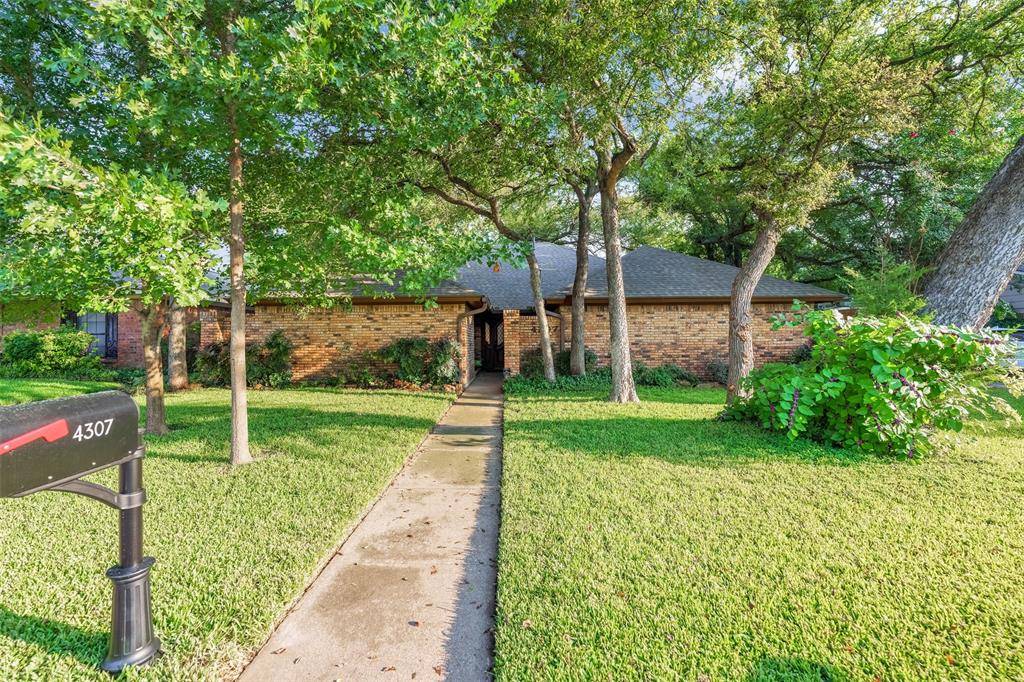 4307 Churchwood Drive, Arlington, TX 76016