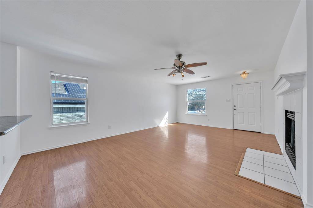 1307 Hayes Street, Cedar Hill, TX 75104