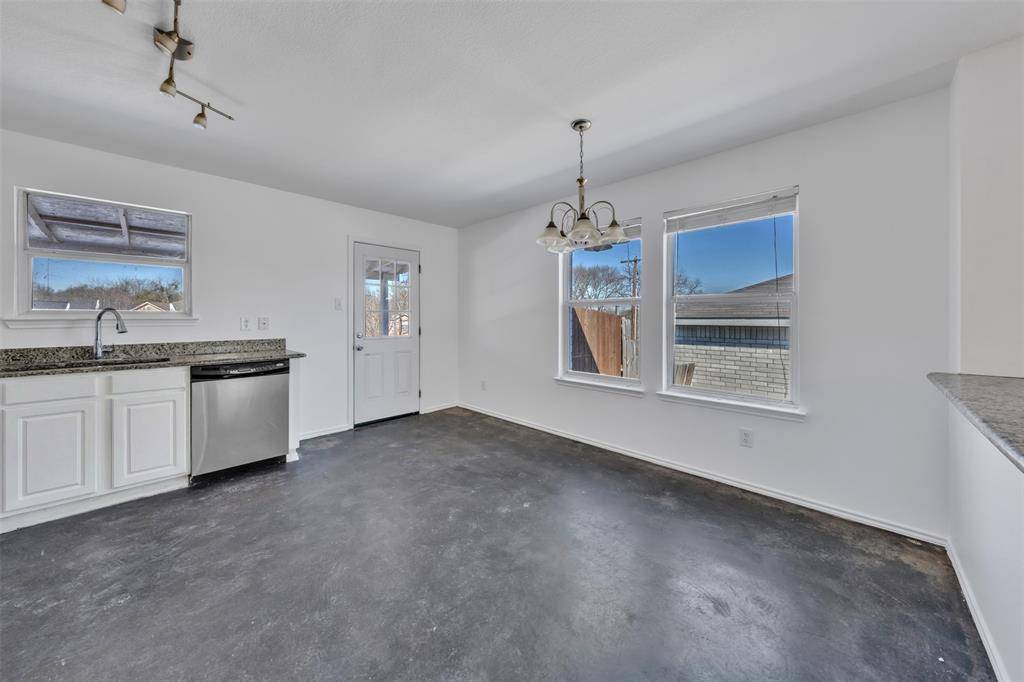 1307 Hayes Street, Cedar Hill, TX 75104