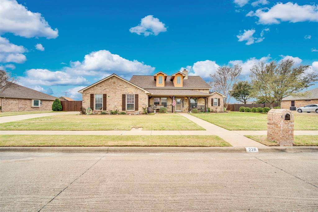 226 Brandi Ridge Drive, Midlothian, TX 76065