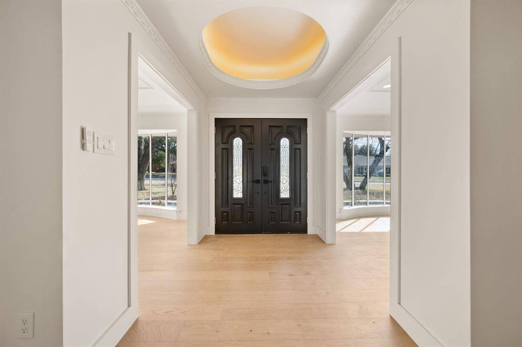 3945 Shady Hill Drive, Dallas, TX 75229