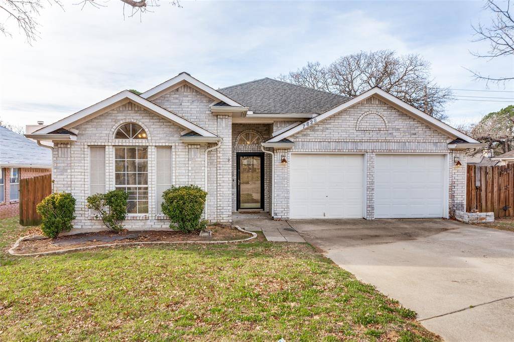 7628 Arbor Ridge Court, Fort Worth, TX 76112