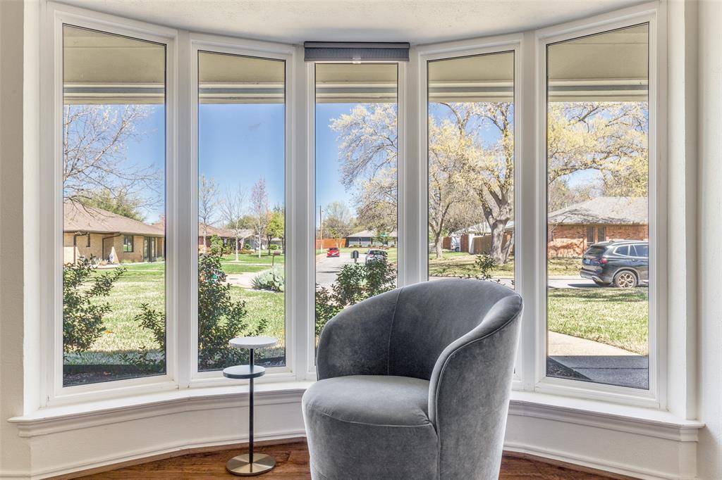 4230 Royal Ridge Drive, Dallas, TX 75229