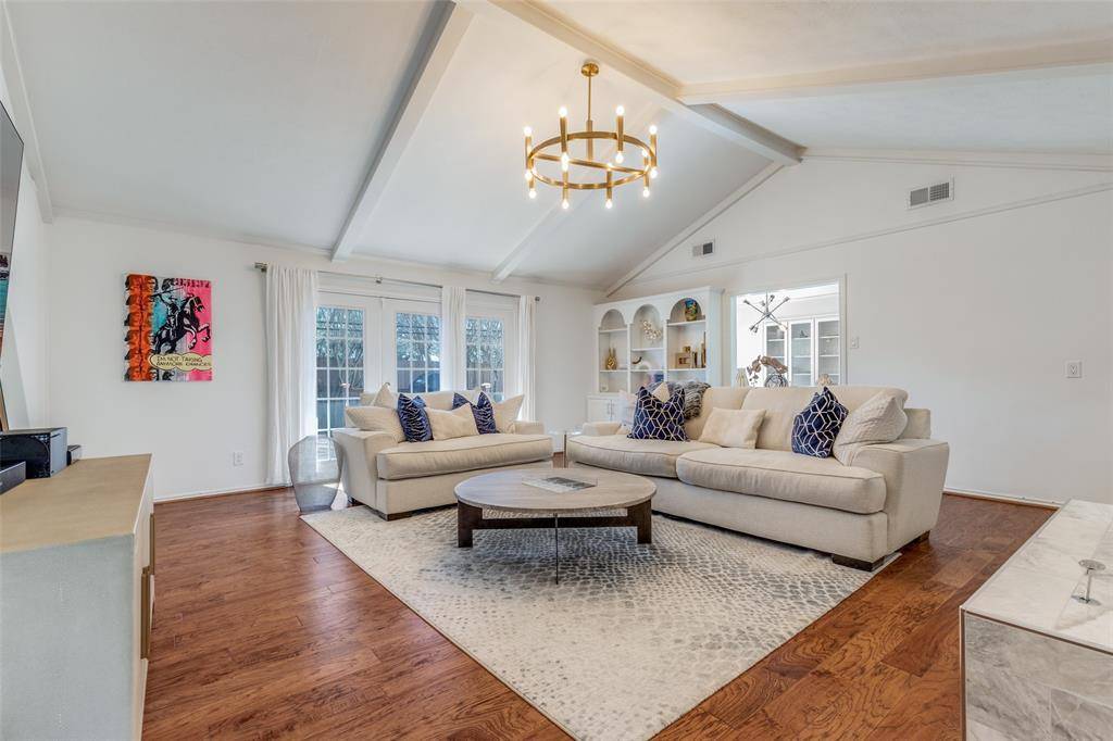 4230 Royal Ridge Drive, Dallas, TX 75229