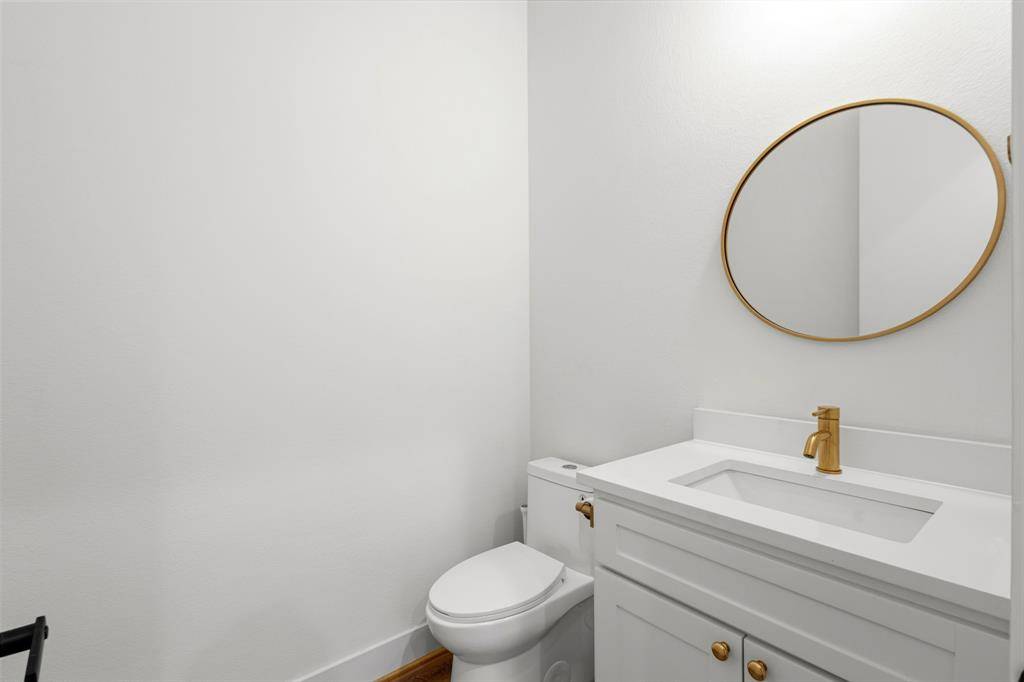 1007 Mount Auburn Avenue, Dallas, TX 75223