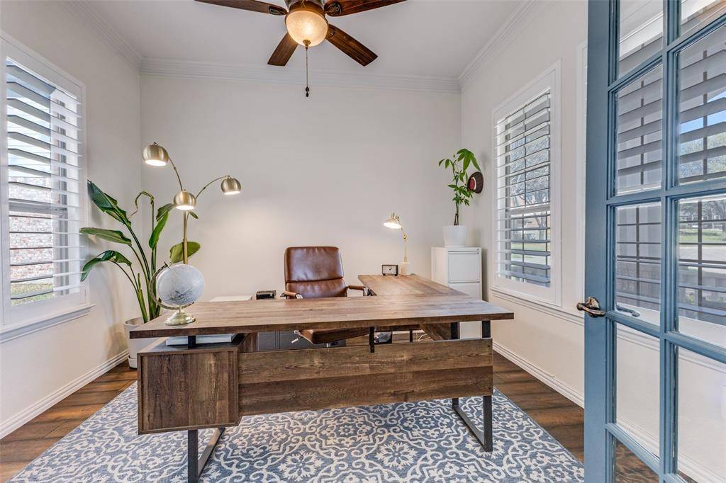 6803 Hawks Nest Court, Dallas, TX 75227