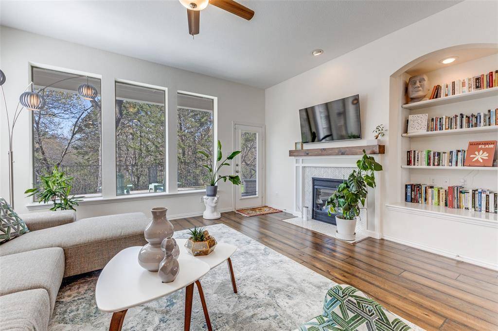 6803 Hawks Nest Court, Dallas, TX 75227