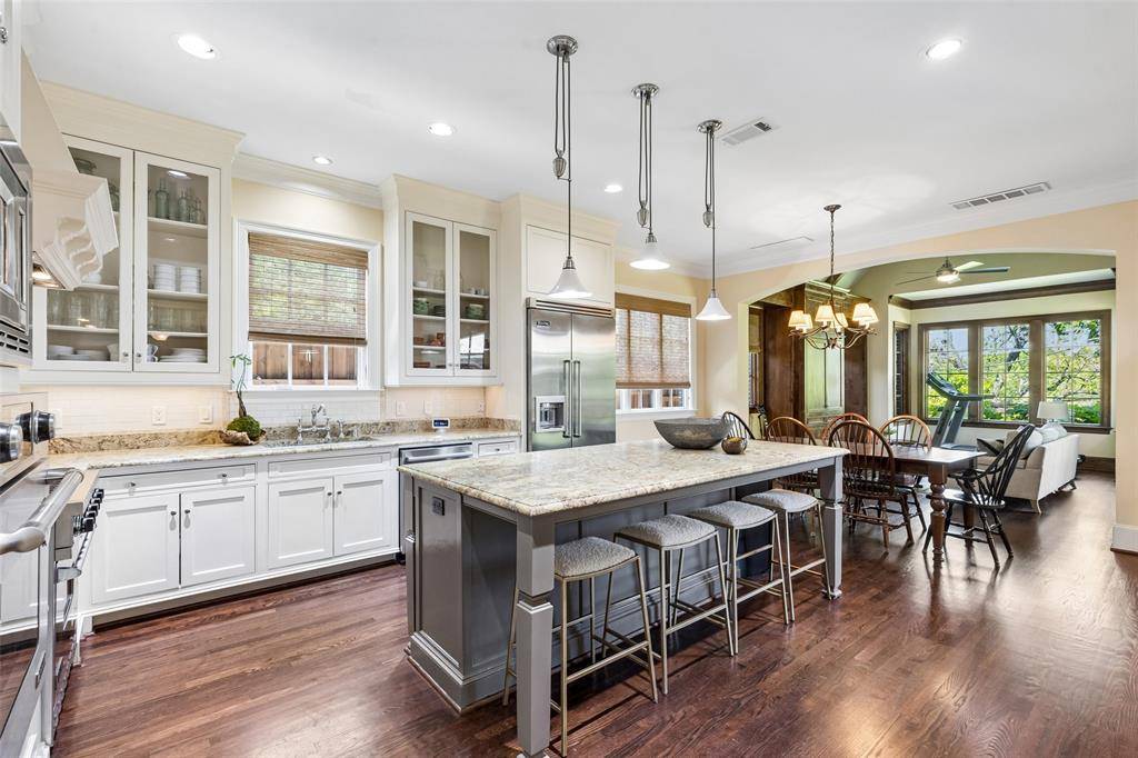 6403 Westlake Avenue, Dallas, TX 75214