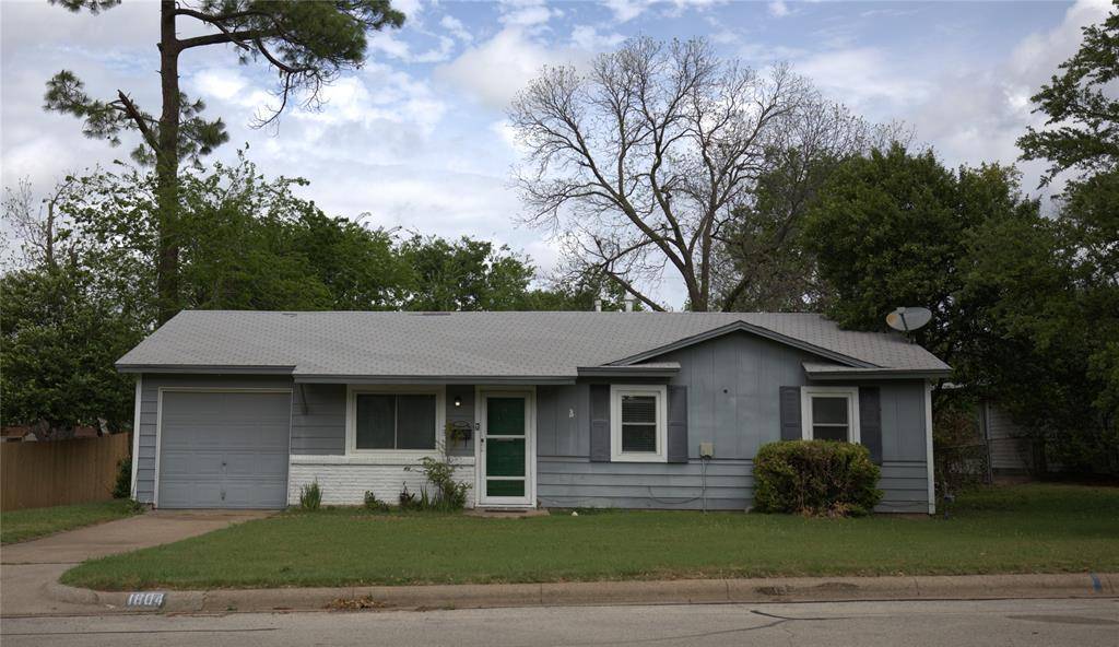 1804 England Road, Arlington, TX 76013