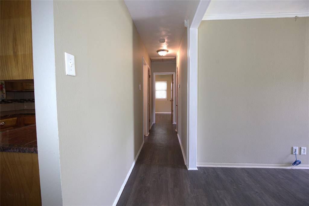 1804 England Road, Arlington, TX 76013