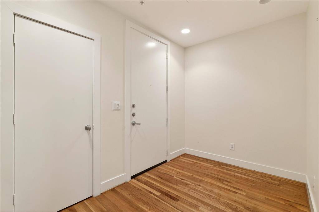 5055 Addison Circle #409, Addison, TX 75001