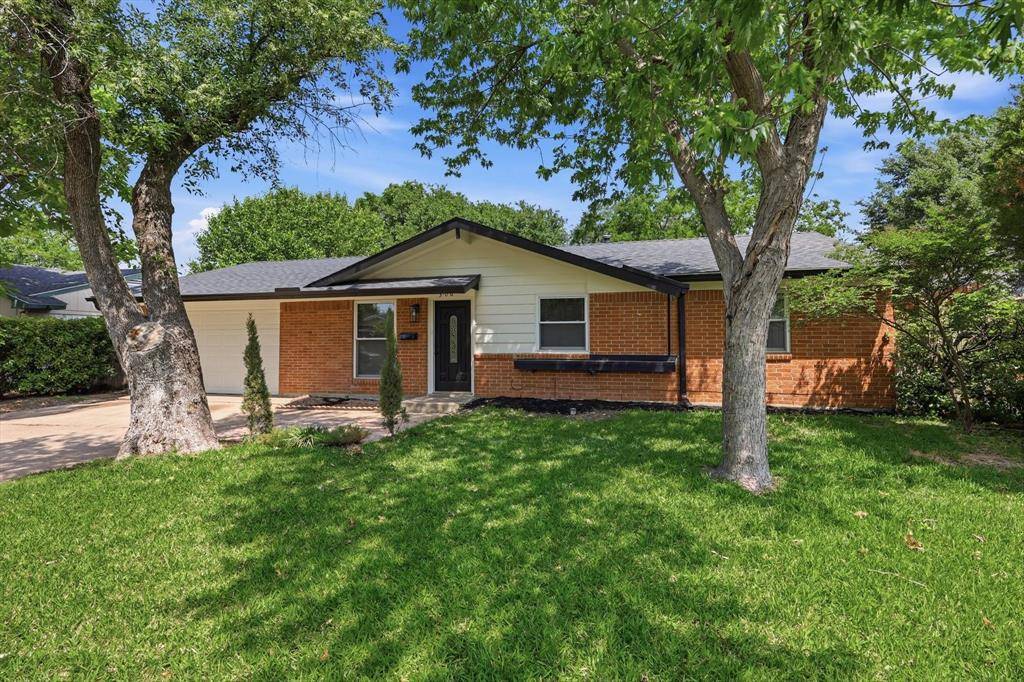 306 Baron Place, Grand Prairie, TX 75051