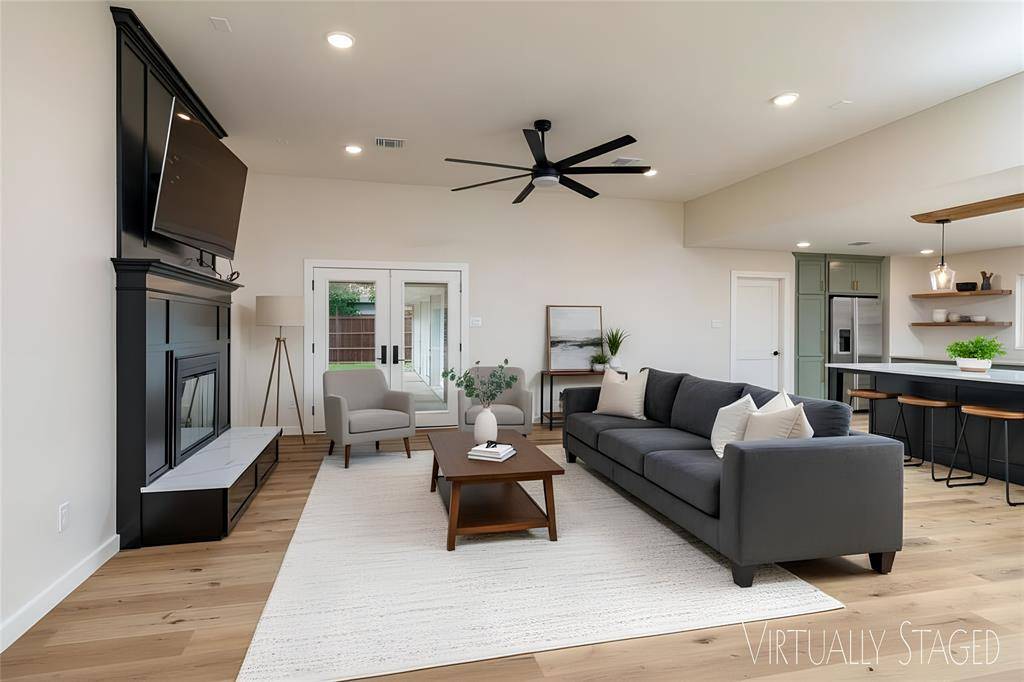 3705 Wren Avenue, Fort Worth, TX 76133